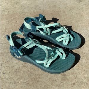 Blue chaco’s